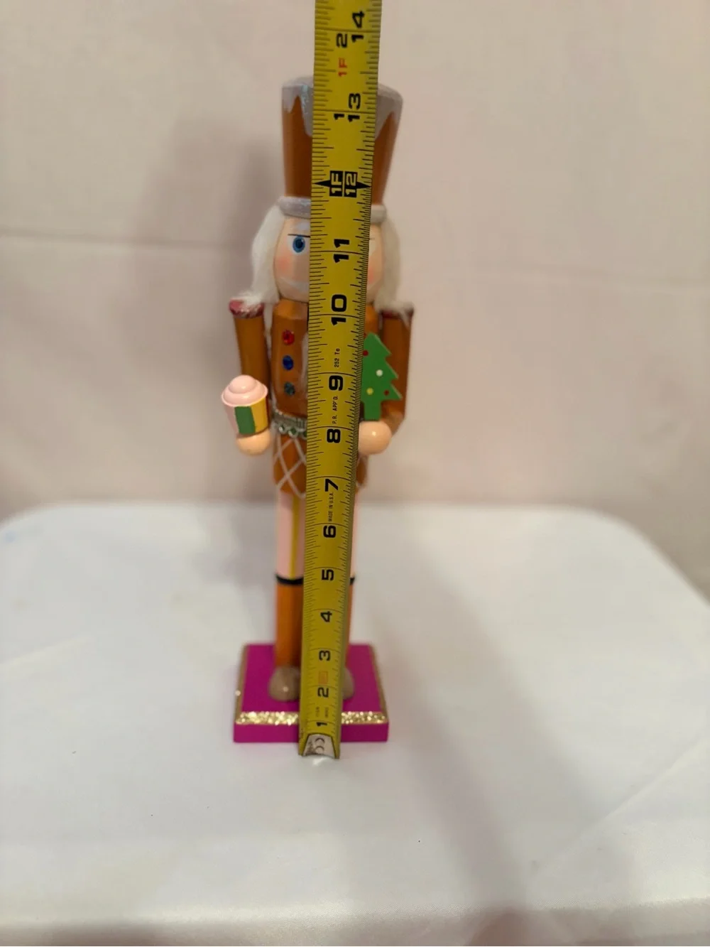 Santa's Workshop 14-inch wooden gingerbread soldier nutcracker